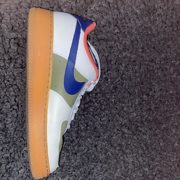 NIKE AIR FORCES GREEN AND WHITE WITH RED TRIM. - Picture 2 of 3